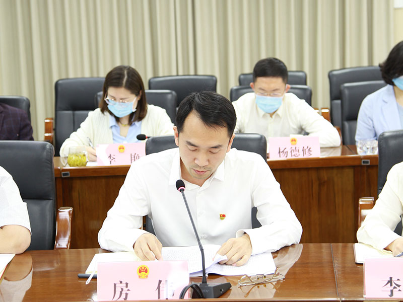 房伟 市人大常委会法制工委法规科科长、四级调研员3.jpg